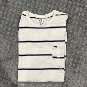 Volcom t shirt